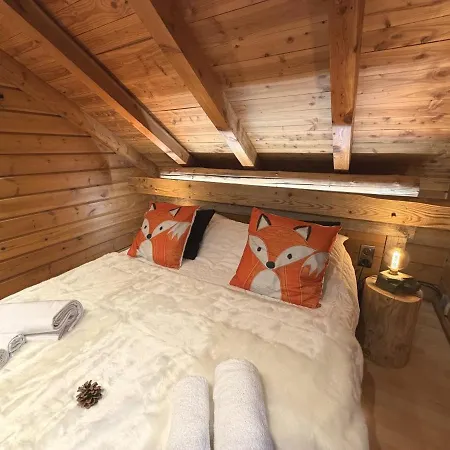 Le Renard En Bois Chalet