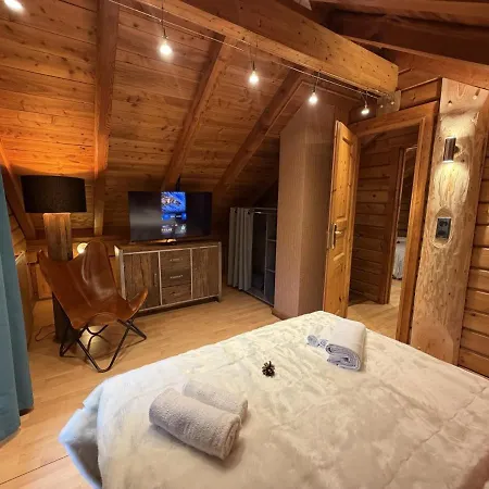 Le Renard En Bois La Bresse